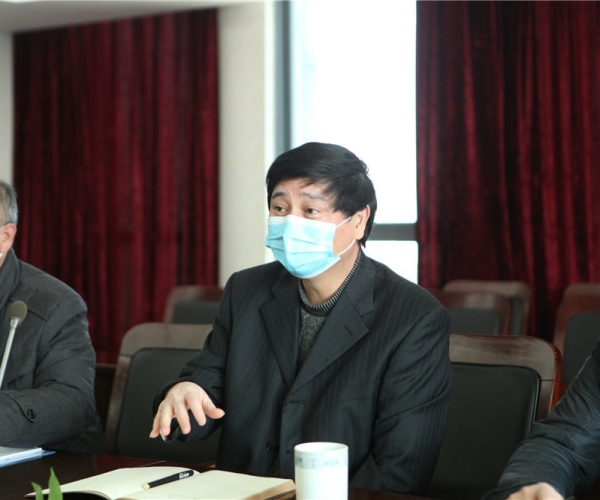 嘉兴市政协副主席马玉华来尊龙时凯丝绸集团调研事情